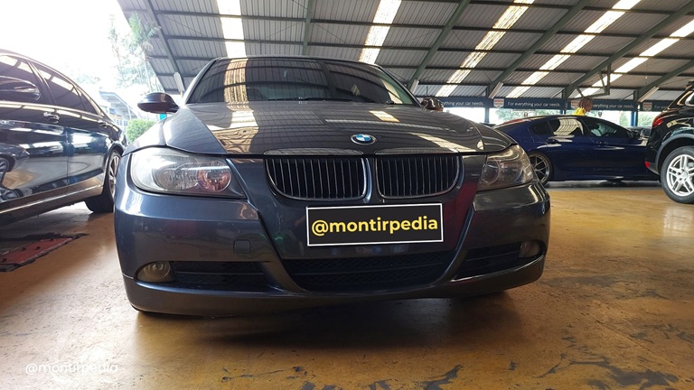 BMW 325i E90 N52 tampak depan